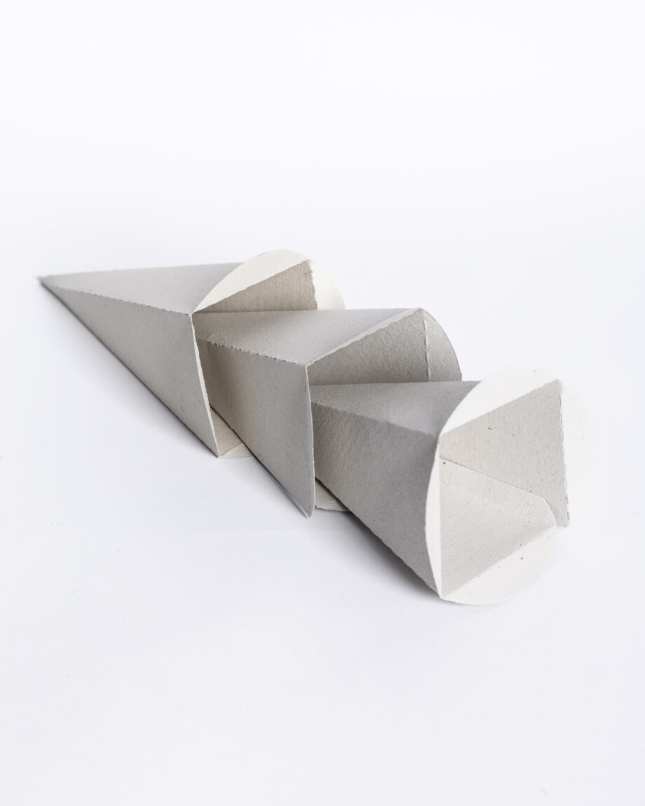 Cono para papas fritas reforzadas gris